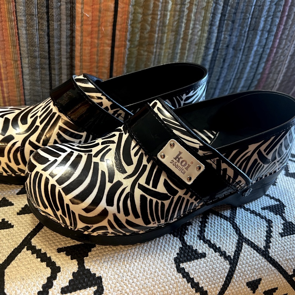 Sanita Koi Lindsey Venture' Zebra Print Clog